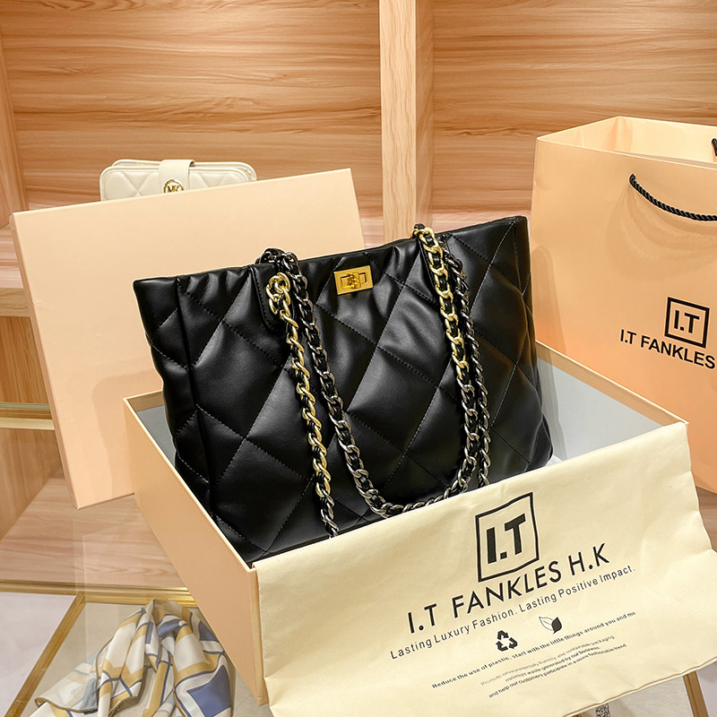Luxury Bags Hong Kong - 2026 New Hong Kong Quilted Tote,