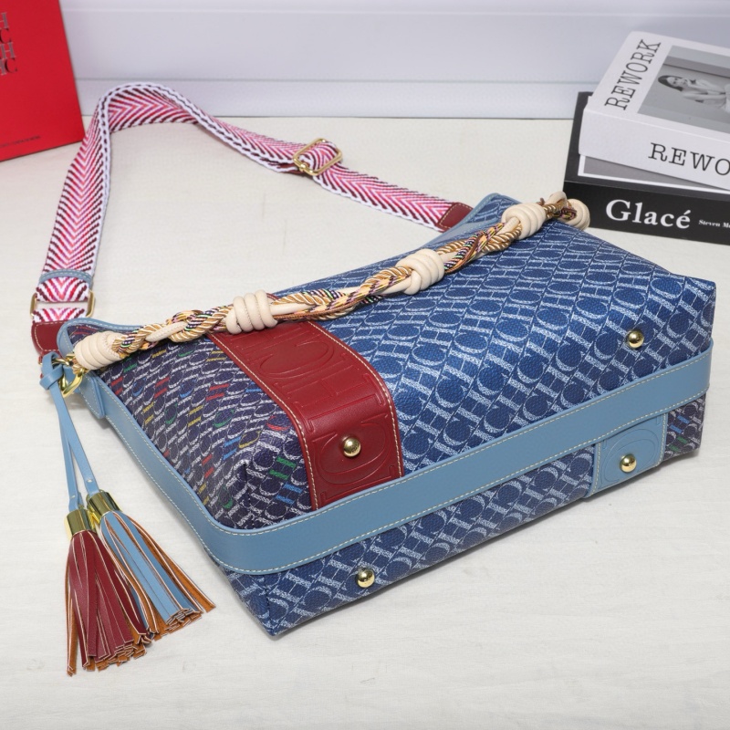 CHCH ​ New Women's Letter Prin - Luxury Bags Vip recension och pris