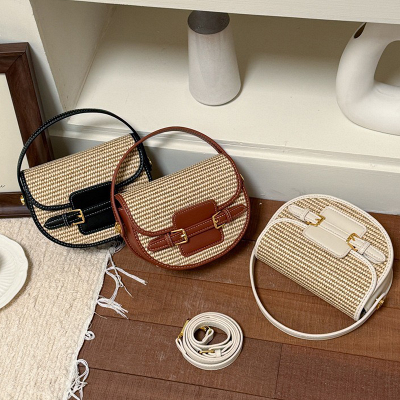 England Style Mini Straw Saddl - Luxury Bags Of 2026 recension och pris