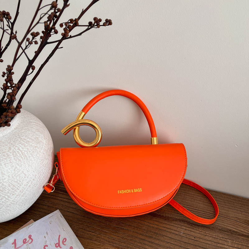 Crossbody single-shoulder sadd - Luxury Bags Without Logo recension och pris