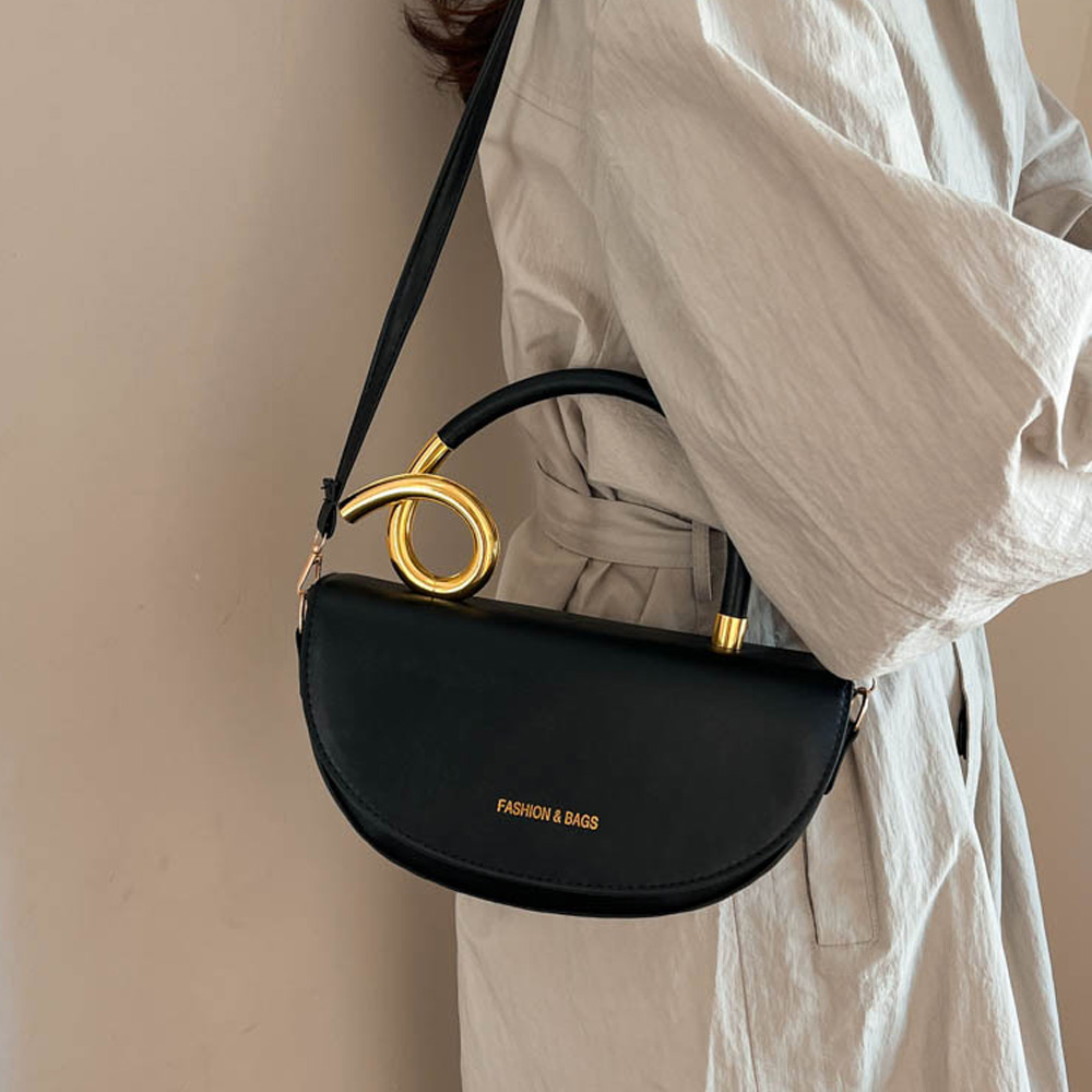 Crossbody single-shoulder sadd - Luxury Bags Without Logo recension och pris