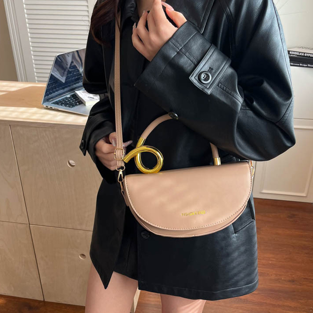 Crossbody single-shoulder sadd - Luxury Bags Without Logo recension och pris